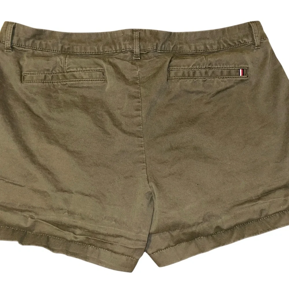 Tommy Hilfiger Jean Shorts (size 18) - Picture 2 of 4